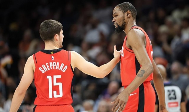 防守硬度明显提升了！火箭后场新星能否保持这样的侵略性呢？