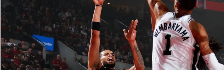 乐鱼官方网站-季后赛至今依然表现不佳，开拓者锋线大将的状态真是太糟糕了？