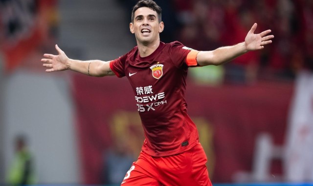 乐鱼-奥斯卡再次来到上港队！穆斯卡特亲自出面接待他，队友都点赞欢迎