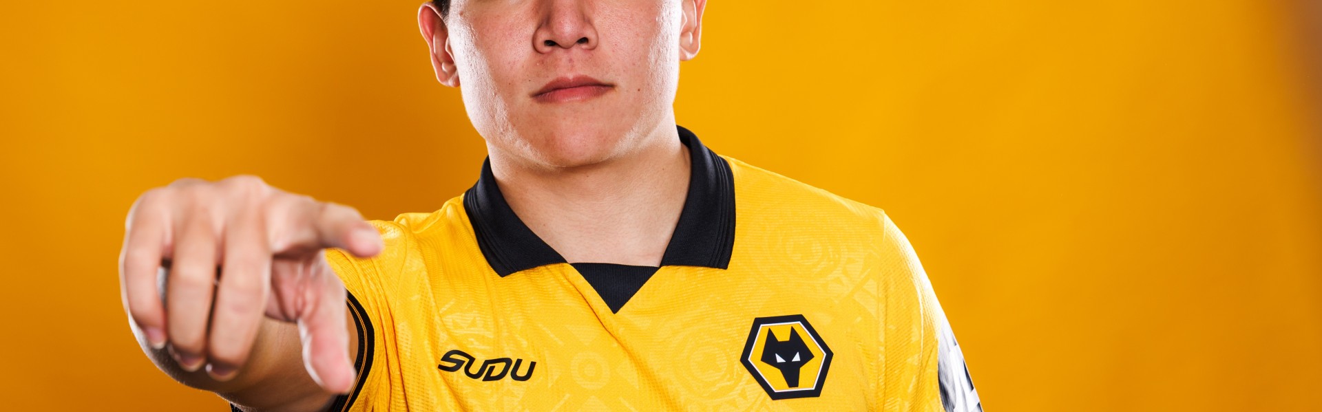 乐鱼登录入口-狼队青训总监：签下徐彬是因为他天赋出众，相信他最终会到达目标