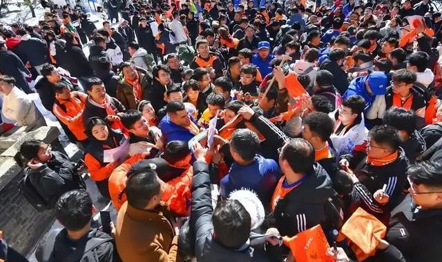 乐鱼-球队登泰山被定性封建迷信，夺冠机会全无，真相让人震惊！